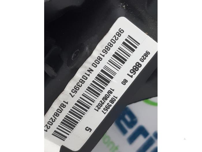 Używane Pedal sprzegla Peugeot Partner (EA//EF/EN/EU) 1.5 BlueHDi 75 Cena € 74,05 Z VAT oferowane przez Snuverink Autodemontage