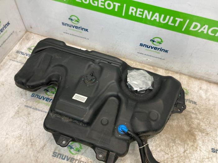 Tank Renault Clio IV 0 9 Energy TCE 90 12V 172034867R tank-renault-clio-iv-0-9-energy-tce-90-12v-172034867r