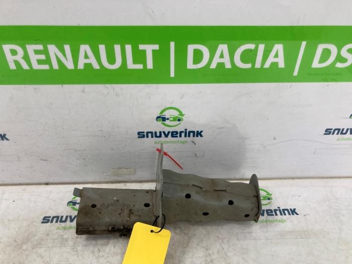 Usados Subchasis Renault Scénic IV (RFAJ) 1.2 TCE 130 16V Precio € 60,00 Norma de margen ofrecido por Snuverink Autodemontage
