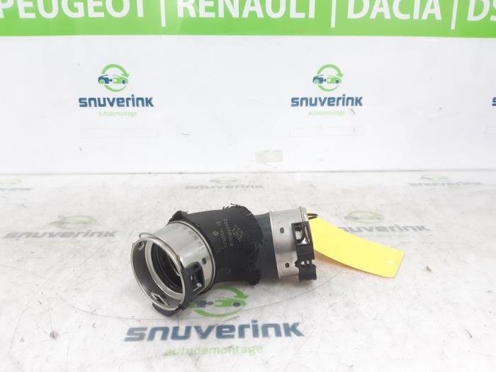 Gebrauchte Intercooler Schlauch Renault Kangoo Express (RFK) 1.5 Blue dCi 75 Preis € 65,34 Mit Mehrwertsteuer angeboten von Snuverink Autodemontage