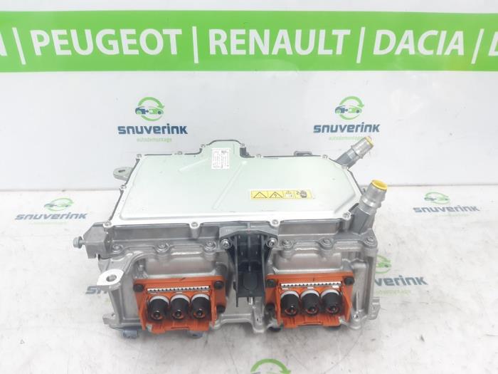 Używane DC/CD konwertor Renault Austral 1.2 E-Tech Full Hybrid 200 Cena € 1.633,50 Z VAT oferowane przez Snuverink Autodemontage
