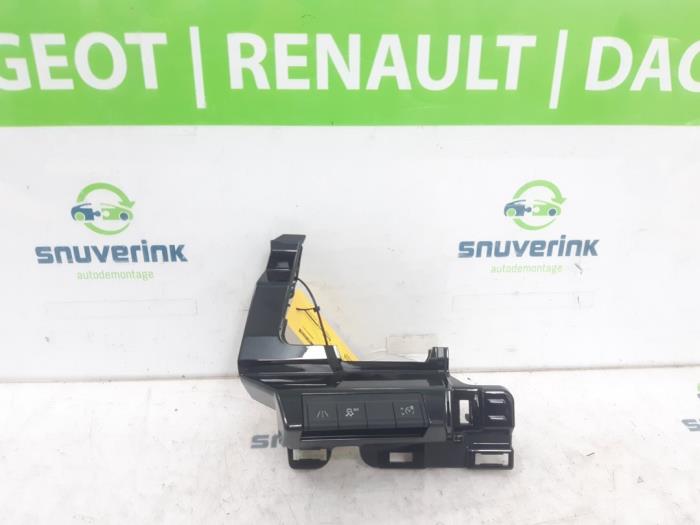 Używane Obsluga tempomatu Renault Austral 1.2 E-Tech Full Hybrid 200 Cena € 157,91 Z VAT oferowane przez Snuverink Autodemontage