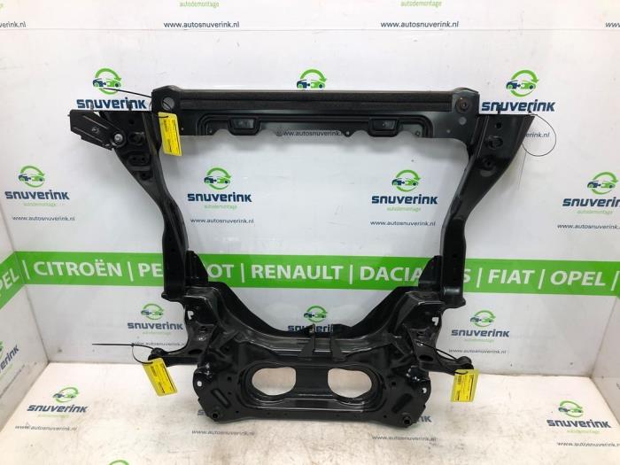 Usados Subchasis Renault Austral 1.2 E-Tech Full Hybrid 200 Precio € 574,75 IVA incluido ofrecido por Snuverink Autodemontage