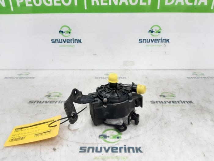 Begagnade Vattenpump Renault Austral 1.2 E-Tech Full Hybrid 200 Pris € 175,45 Inklusive moms erbjuds av Snuverink Autodemontage