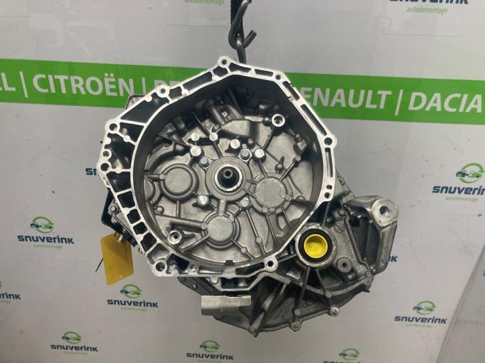 Used Gearbox Renault Austral 1.2 E-Tech Full Hybrid 200 Price € 3.630,00 Inclusive VAT offered by Snuverink Autodemontage