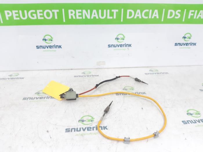 Używane Czujnik temperatury spalin Renault Austral 1.2 E-Tech Full Hybrid 200 Cena € 54,45 Z VAT oferowane przez Snuverink Autodemontage