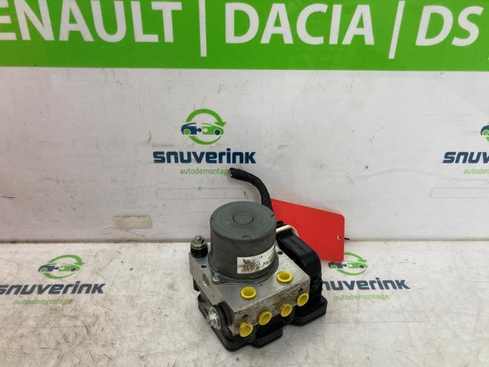 Begagnade ABS-pump Citroen Jumpy 1.6 Blue HDi 95 Pris € 108,88 Inklusive moms erbjuds av Snuverink Autodemontage