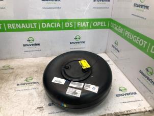 Używane Zbiornik LPG Renault Clio V (RJAB) 1.0 TCe 100 12V Bi-Fuel Cena € 205,70 Z VAT oferowane przez Snuverink Autodemontage