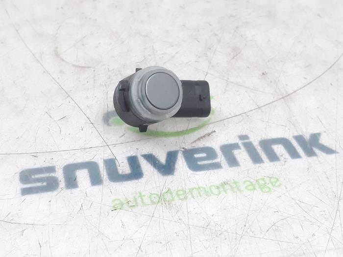 Usados Sensor PDC Renault Austral 1.2 E-Tech Hybrid 200 Precio € 48,40 IVA incluido ofrecido por Snuverink Autodemontage