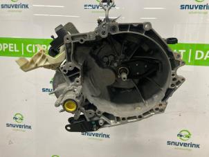 Begagnade Växellåda Peugeot 208 II (UB/UH/UP) 1.2 Vti 12V PureTech 100 Pris € 900,00 Marginaltabell erbjuds av Snuverink Autodemontage