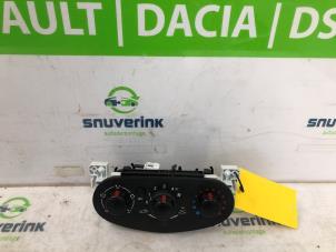 Używane Panel sterowania nagrzewnicy Dacia Dokker (0S) 1.5 dCi 90 Cena € 40,00 Procedura marży oferowane przez Snuverink Autodemontage