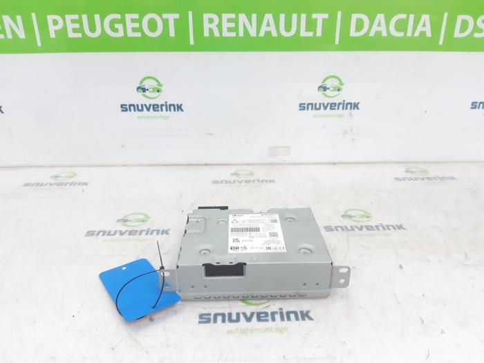Używane Radio Peugeot Partner (EA//EF/EN/EU) 1.5 BlueHDi 130 Cena € 272,25 Z VAT oferowane przez Snuverink Autodemontage
