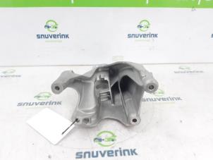 Engine mount from a Volkswagen Transporter T6 2.0 TDI 150 2024