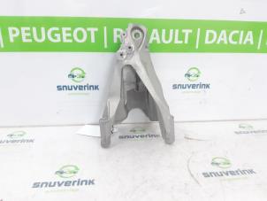 Engine mount from a Volkswagen Transporter T6 2.0 TDI 150 2024