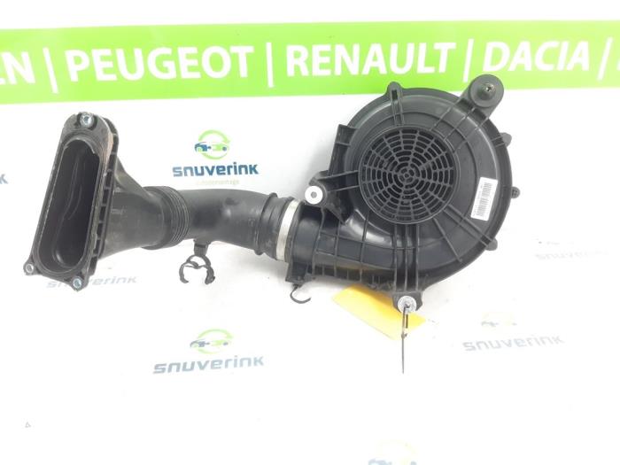 Używane Silnik wentylatora Renault Zoé (AG) R90 Cena € 145,00 Procedura marży oferowane przez Snuverink Autodemontage