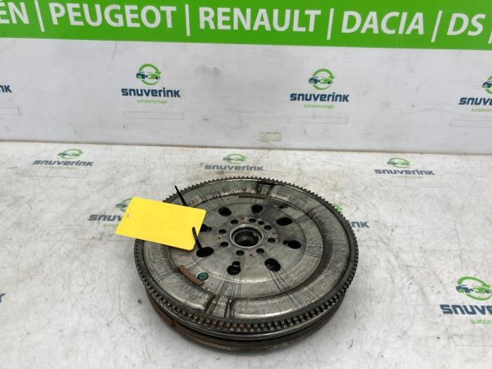 Gebrauchte Schwungrad Renault Master III (EV/HV/UV/VA/VB/VD/VF/VG/VJ) 2.3 dCi 145 16V FWD Preis € 302,50 Mit Mehrwertsteuer angeboten von Snuverink Autodemontage