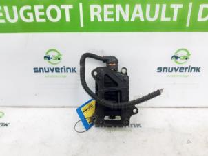 Begagnade Adaptiv farthållare, sensor (avstånd) Peugeot 3008 II (M4/MC/MJ/MR) 1.2 12V e-THP PureTech 130 Pris € 484,00 Inklusive moms erbjuds av Snuverink Autodemontage