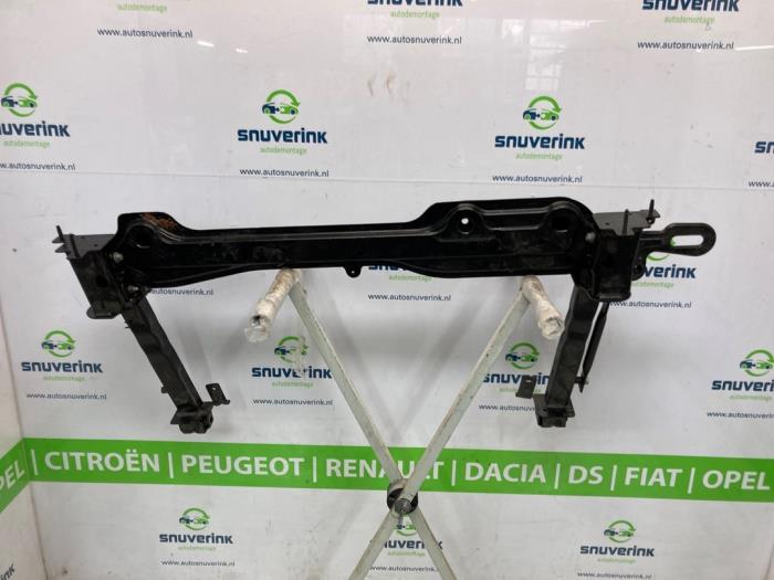 Begagnade Underram Renault Kangoo Express (RFK) E-Tech 44 kWh Pris € 235,95 Inklusive moms erbjuds av Snuverink Autodemontage