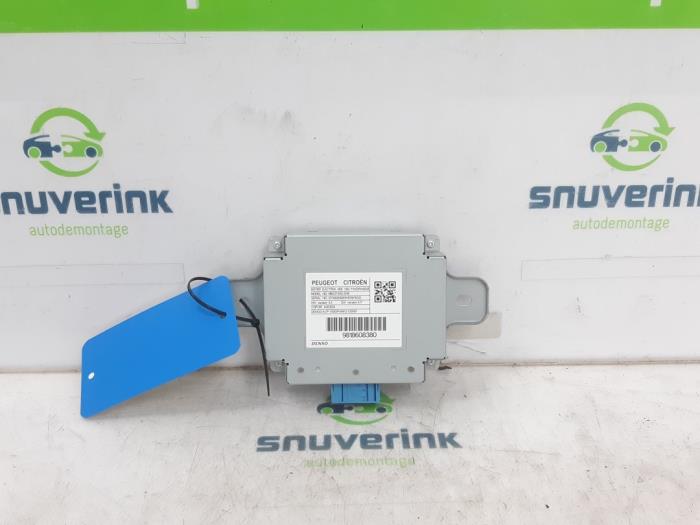Used Computer, miscellaneous Peugeot 3008 II (M4/MC/MJ/MR) 1.2 12V e-THP PureTech 130 Price € 115,00 Margin scheme offered by Snuverink Autodemontage