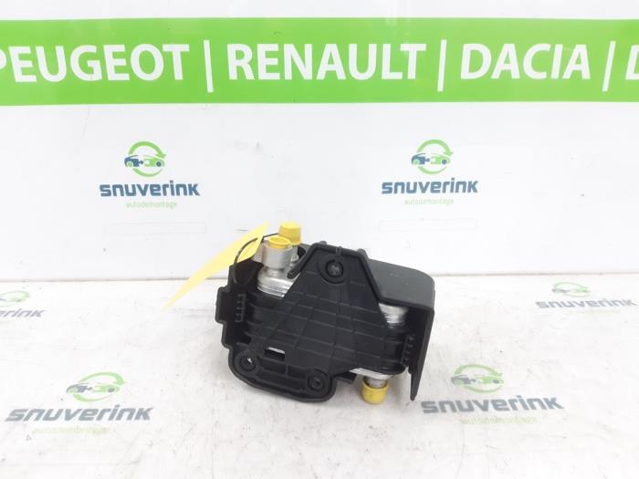 Gebrauchte Wärmetauscher Renault Kangoo Express (RFK) E-Tech 44 kWh Preis € 175,45 Mit Mehrwertsteuer angeboten von Snuverink Autodemontage