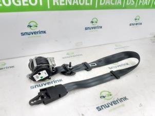 Skontrolowane Pas bezpieczenstwa prawy przód Opel Corsa F (UB/UH/UP) 1.2 Turbo 12V 100 Cena € 211,73 Z VAT oferowane przez Snuverink Autodemontage