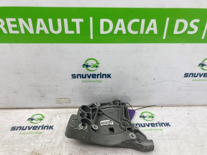 Usagé Support dynamo haut Fiat Ducato (250) 2.2 D 140 Multijet 3 Prix € 102,85 Prix TTC proposé par Snuverink Autodemontage