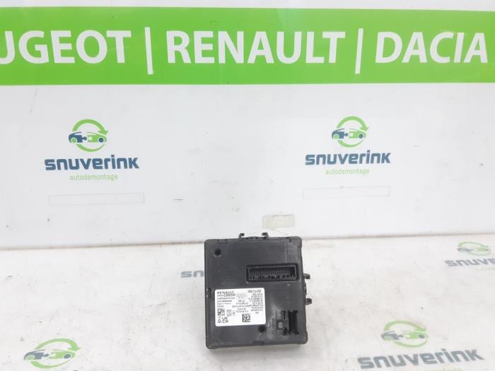 Used Computer, miscellaneous Renault Captur II (RJB) 1.0 TCe 90 12V Price € 100,00 Margin scheme offered by Snuverink Autodemontage