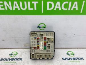Used Fuse box Renault Laguna III Estate (KT) 2.0 Turbo 16V GT Price € 125,00 Margin scheme offered by Snuverink Autodemontage
