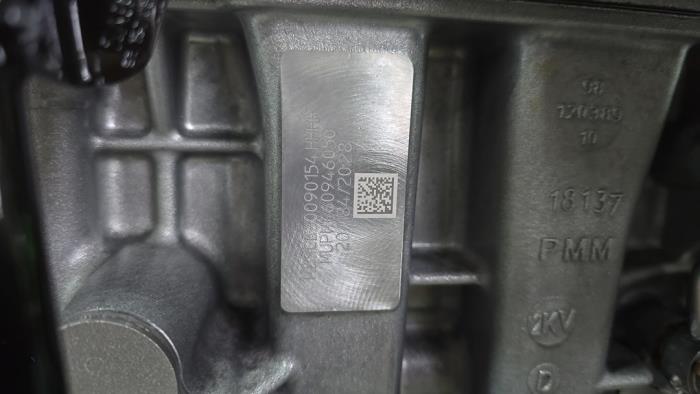 Engine from a Peugeot 208 II (UB/UH/UP) 1.2 Vti 12V PureTech 130 2020