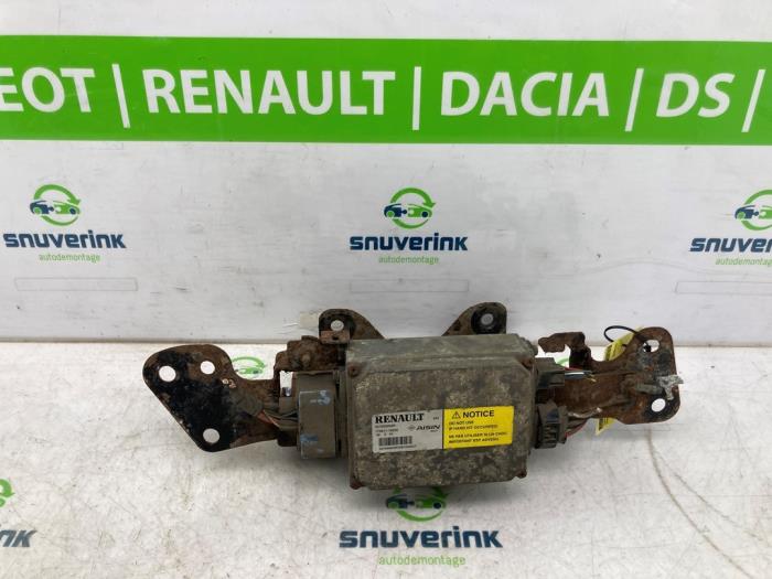 Usagé Ordinateur divers Renault Laguna III Estate (KT) 2.0 Turbo 16V GT Prix € 250,00 Règlement à la marge proposé par Snuverink Autodemontage