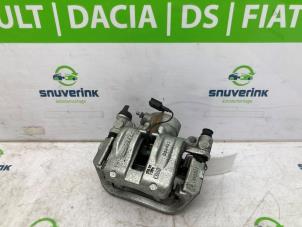 Usados Pinza de freno derecha detrás Fiat Ducato (250) 2.2 D 140 Multijet 3 Precio € 211,75 IVA incluido ofrecido por Snuverink Autodemontage