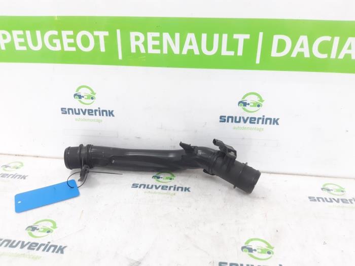 Gebrauchte Intercooler Schlauch Peugeot 5008 II (M4/MC/MJ/MR) 1.6 THP 165 Preis € 40,00 Margenregelung angeboten von Snuverink Autodemontage