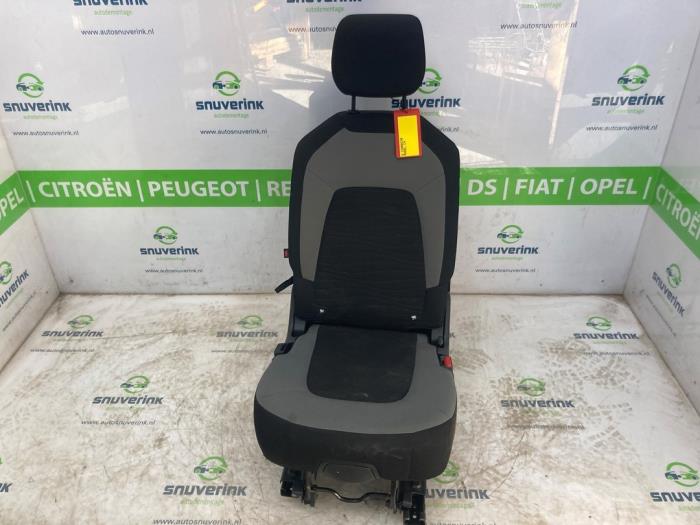 Używane Fotel tylny Citroen C4 Picasso (3D/3E) 1.6 BlueHDI 115 Cena € 139,98 Procedura marży oferowane przez Snuverink Autodemontage