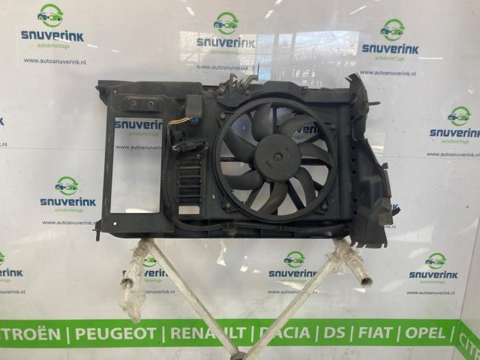 Używane Silnik wentylatora Peugeot 308 CC (4B) 1.6 16V THP Autom. Cena € 35,00 Procedura marży oferowane przez Snuverink Autodemontage