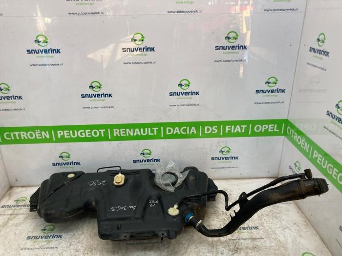 Używane Zbiornik Renault Clio III Estate/Grandtour (KR) 1.2 16V TCE 100 Cena € 250,00 Procedura marży oferowane przez Snuverink Autodemontage