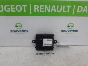 Usados Módulo de motor de portón trasero Peugeot 3008 II (M4/MC/MJ/MR) 1.2 12V e-THP PureTech 130 Precio € 48,38 IVA incluido ofrecido por Snuverink Autodemontage