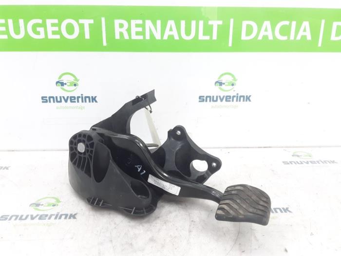 Używane Pedal hamulca Renault Megane E-Tech (RCB) 60 kWh Cena € 80,00 Procedura marży oferowane przez Snuverink Autodemontage