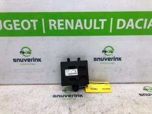 Usados Módulo Climatronic Renault Twingo III (AH) 1.0 SCe 70 12V Precio € 150,00 Norma de margen ofrecido por Snuverink Autodemontage