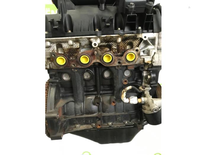Engine from a Renault Twingo II (CN) 1.2 16V 2011