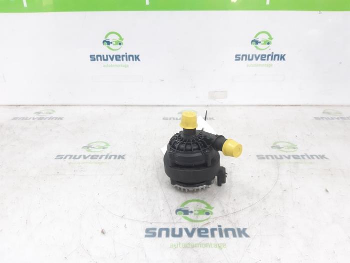 Begagnade Vattenpump Renault Arkana (RJLL) 1.6 E-Tech 145 16V Pris € 114,95 Inklusive moms erbjuds av Snuverink Autodemontage