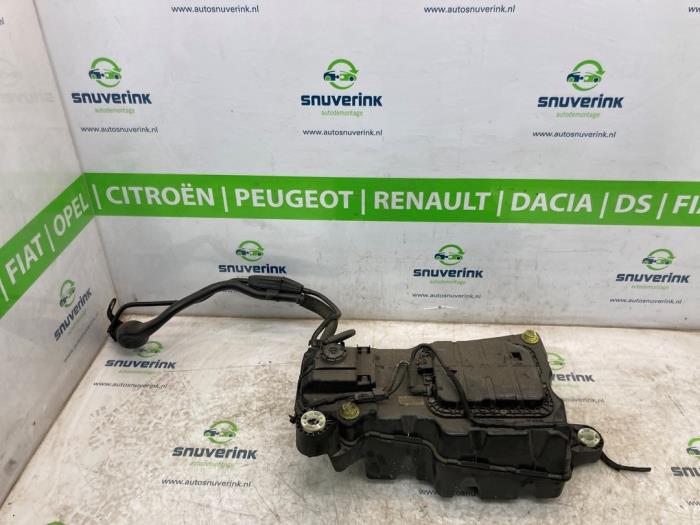 Gebrauchte Adblue Tank Citroen Berlingo 1.5 BlueHDi 75 Preis € 453,75 Mit Mehrwertsteuer angeboten von Snuverink Autodemontage