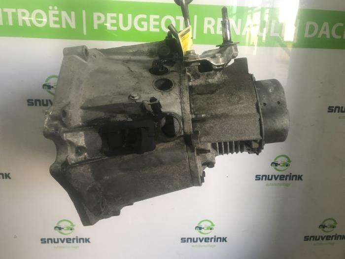 Używane Skrzynia biegów Peugeot Partner (GC/GF/GG/GJ/GK) 1.6 BlueHDI 75 Cena € 665,50 Z VAT oferowane przez Snuverink Autodemontage