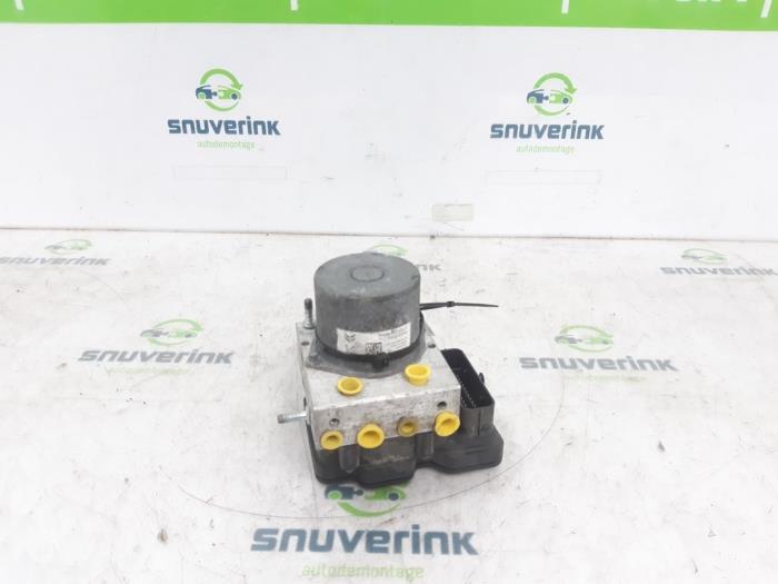 Begagnade ABS-pump Citroen Jumpy 1.6 Blue HDi 95 Pris € 235,93 Inklusive moms erbjuds av Snuverink Autodemontage