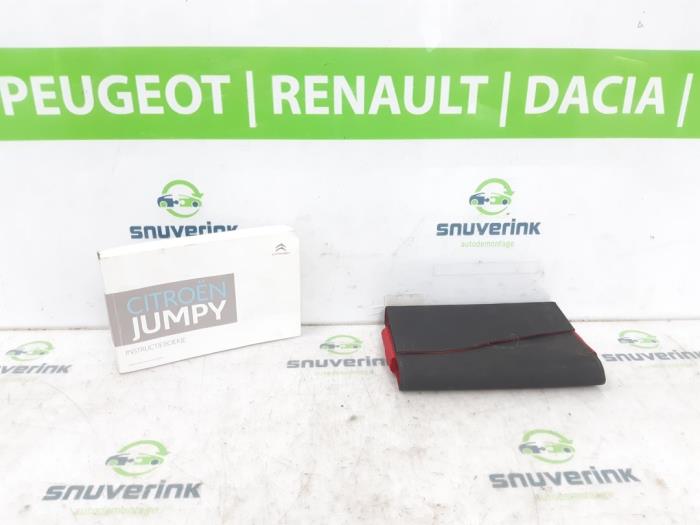 Używane Instrukcja Citroen Jumpy 1.6 Blue HDi 95 Cena € 30,25 Z VAT oferowane przez Snuverink Autodemontage