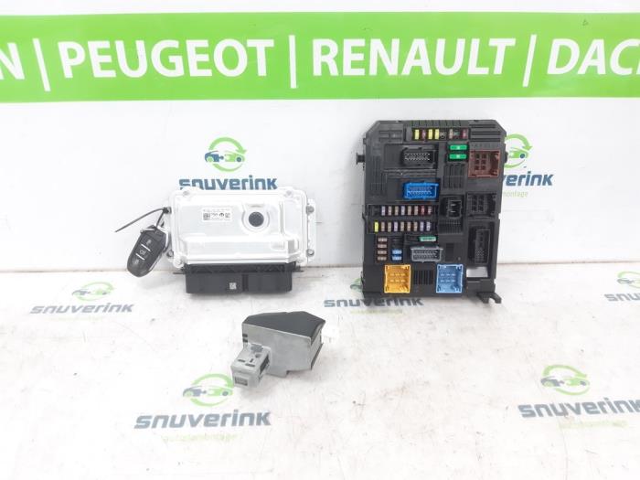 Used Engine management computer Peugeot 2008 (UD/UK/UR/US/UX) e-2008 54 kWh Price € 605,00 Inclusive VAT offered by Snuverink Autodemontage