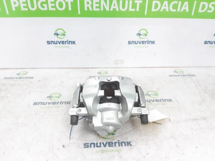 Gebrauchte Bremszange links vorne Renault Symbioz (RJB) 1.6 E-Tech Full Hybrid 145 Preis € 127,05 Mit Mehrwertsteuer angeboten von Snuverink Autodemontage