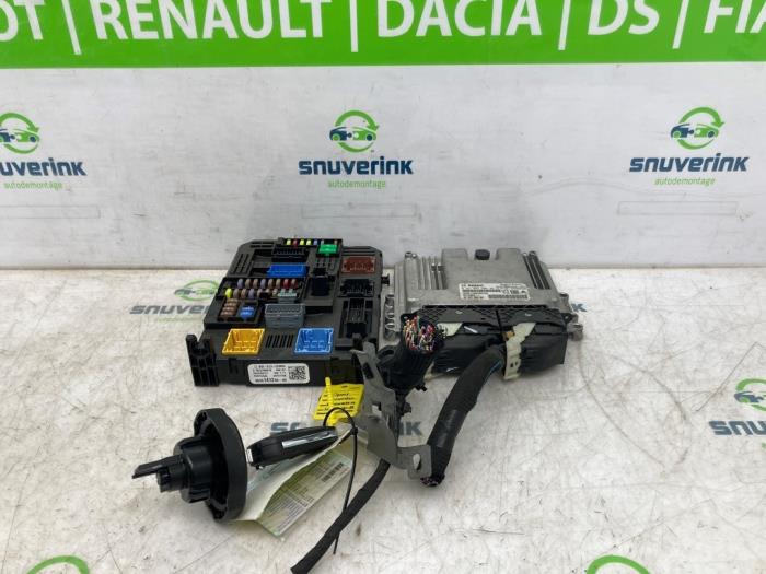Used Engine management computer Opel Combo Cargo 1.5 CDTI 100 Price € 544,50 Inclusive VAT offered by Snuverink Autodemontage