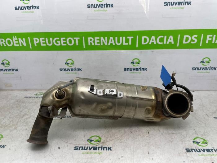 Używane Katalizator Peugeot 2008 (UD/UK/UR/US/UX) 1.2 VTi 12V PureTech 130 Cena € 484,00 Z VAT oferowane przez Snuverink Autodemontage