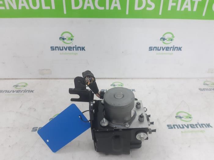 Usagé Pompe ABS Peugeot 308 SW (F4/FC/FN/FR) 1.2 PureTech Hybrid 136 Prix € 332,75 Prix TTC proposé par Snuverink Autodemontage