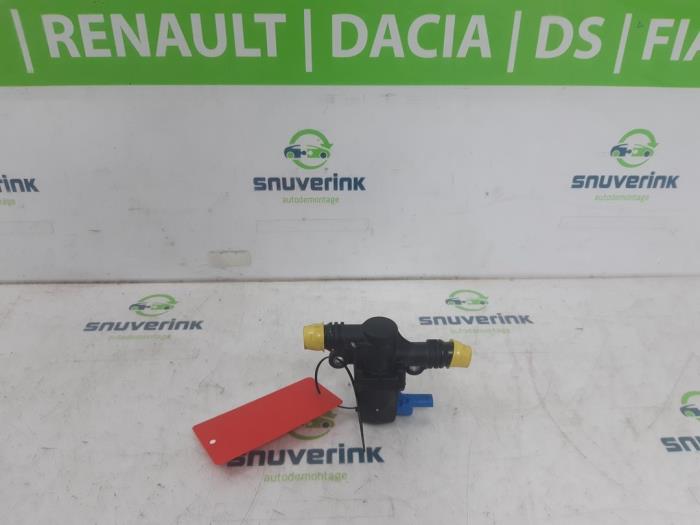 Begagnade Vattenpump Citroen C4 Berline (BA/BB/BC) ë-C4 50 kWh Pris € 42,35 Inklusive moms erbjuds av Snuverink Autodemontage